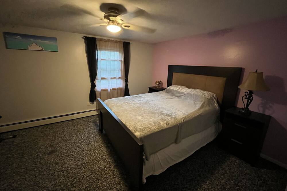 Photo of Bedroom in Round Lake