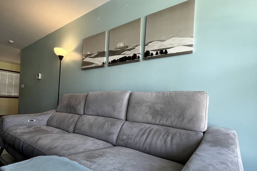 Photo of Livingroom in Urbana