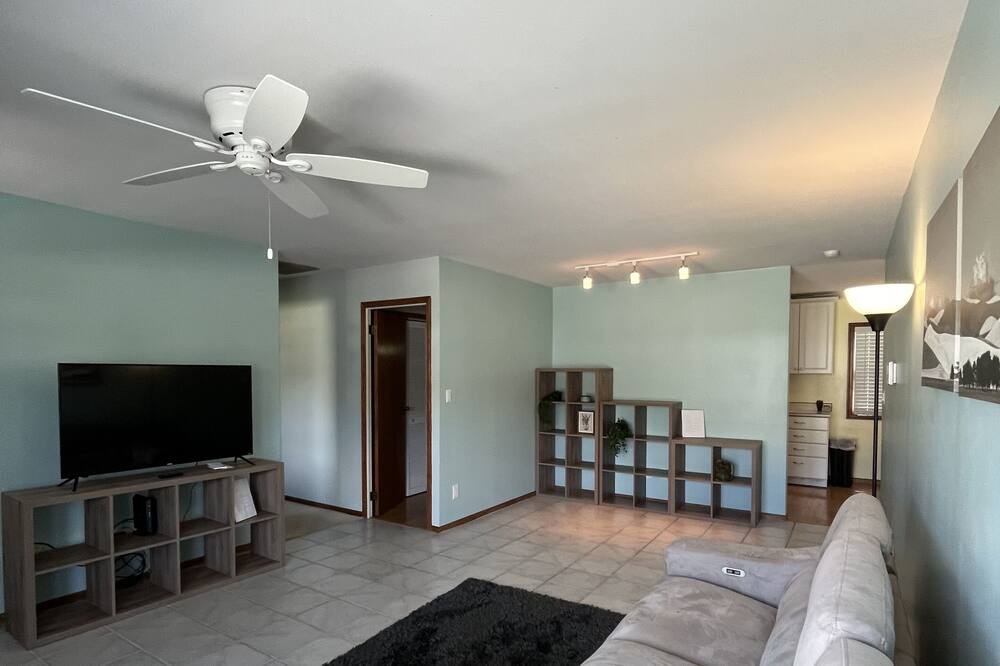 Photo of Livingroom in Urbana