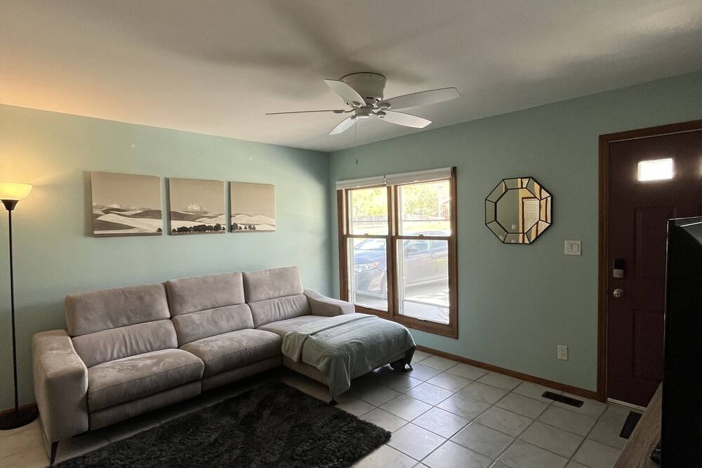Photo of Livingroom in Urbana