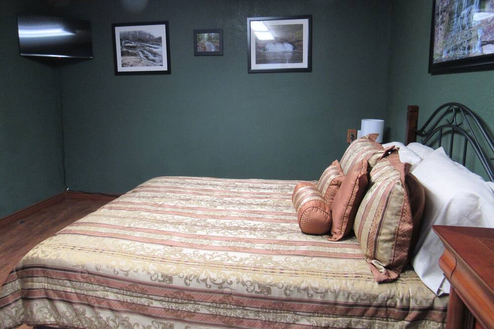 Photo of Bedroom in Smithshire
