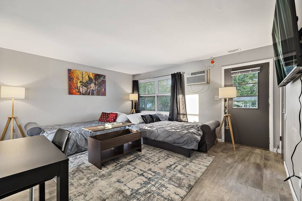 Photo of Bedroom in Aurora