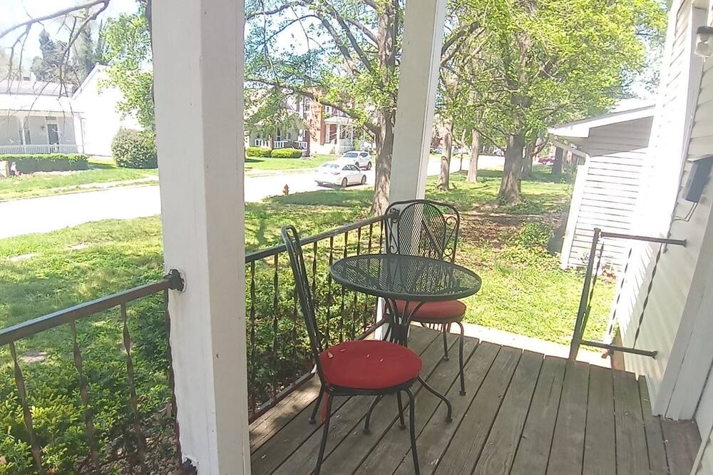 Photo of Patio Balcony in Belleville