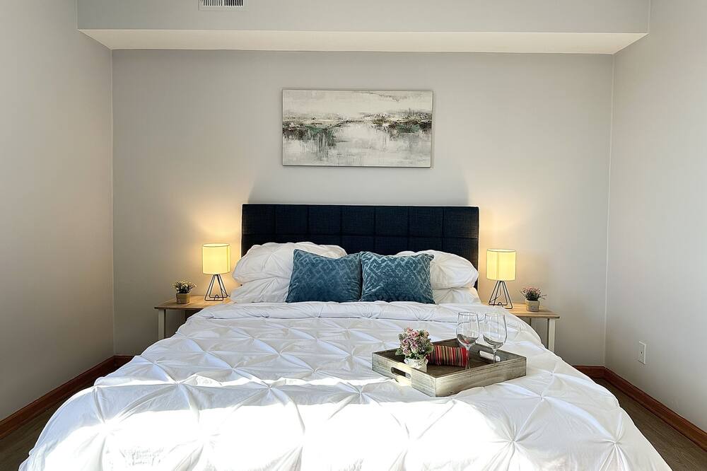 Photo of Bedroom in Hickory Hills