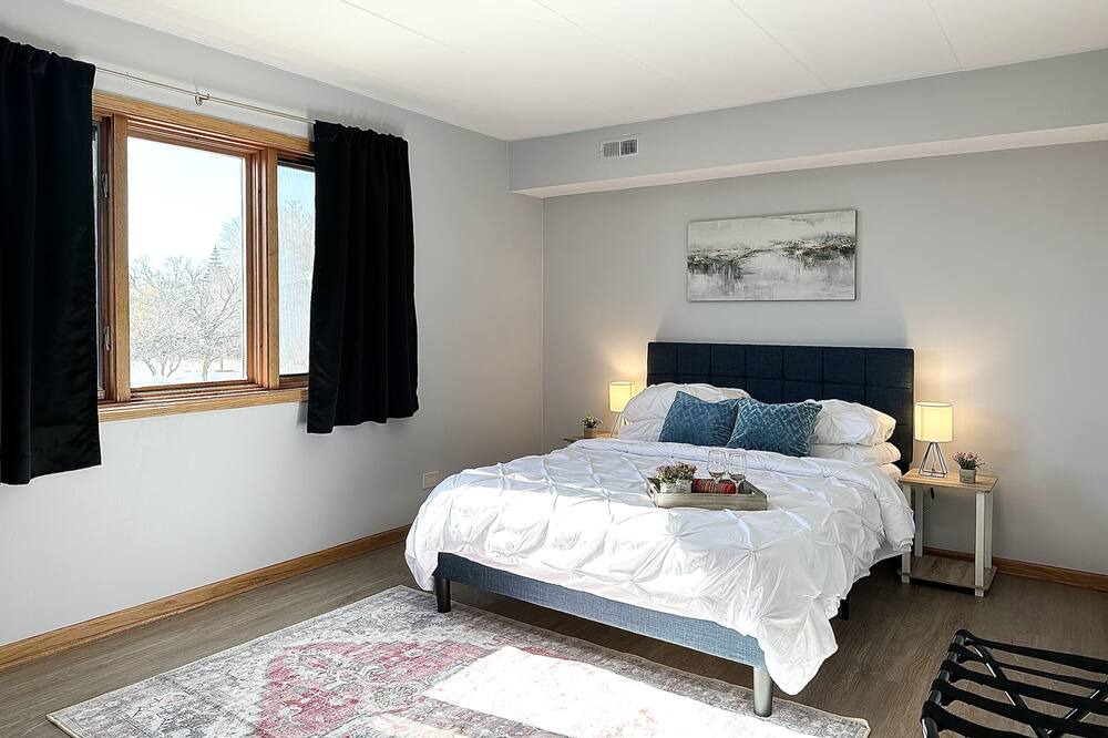 Photo of Bedroom in Hickory Hills