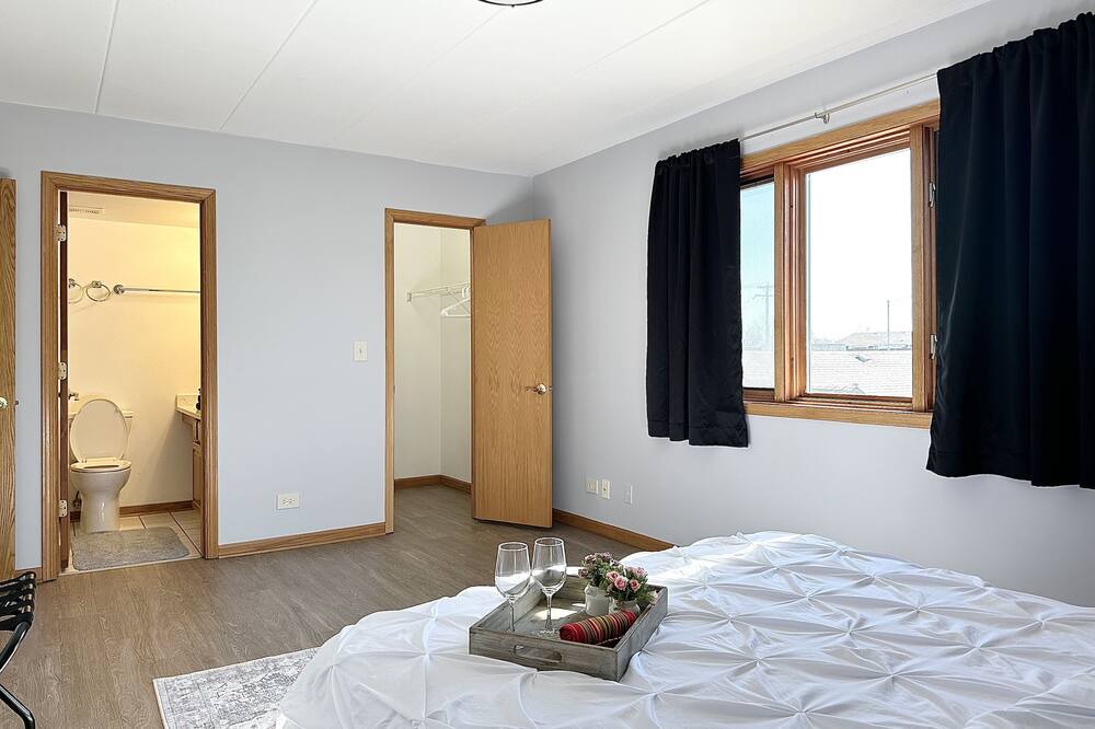 Photo of Bedroom in Hickory Hills