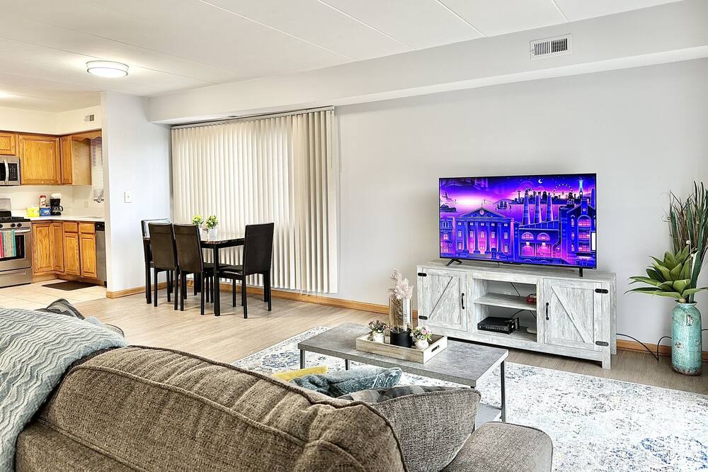 Photo of Livingroom in Hickory Hills