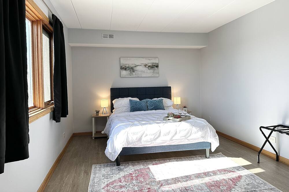 Photo of Bedroom in Hickory Hills