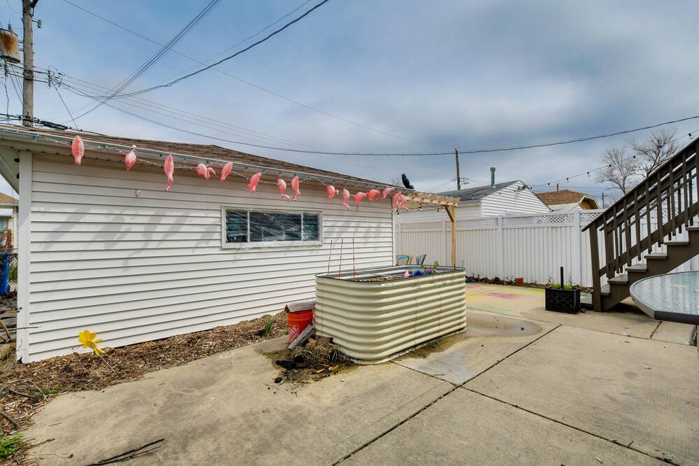 Photo of Outdoor in Belmont Cragin