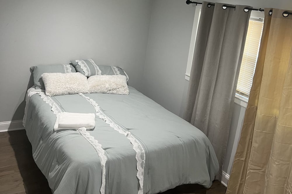Photo of Bedroom in Chatham