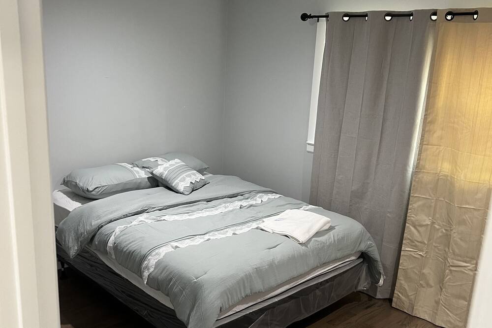 Photo of Bedroom in Chatham