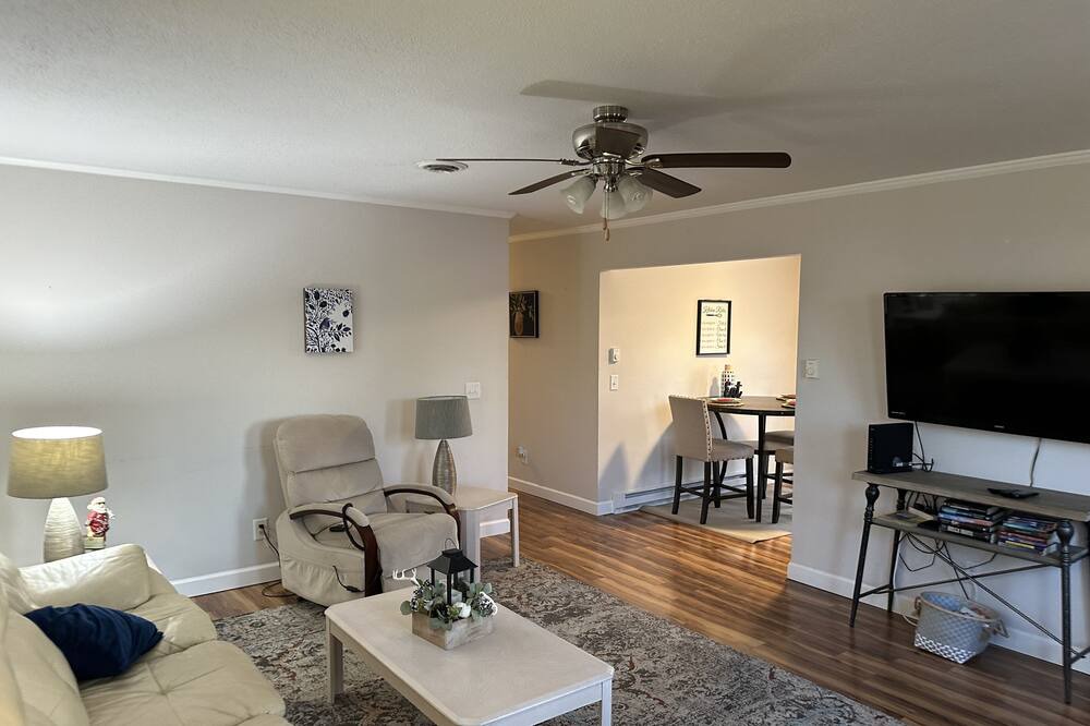 Photo of Livingroom in St. Joseph