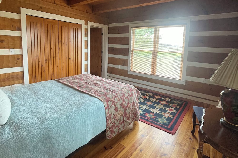 Photo of Bedroom in Pittsfield