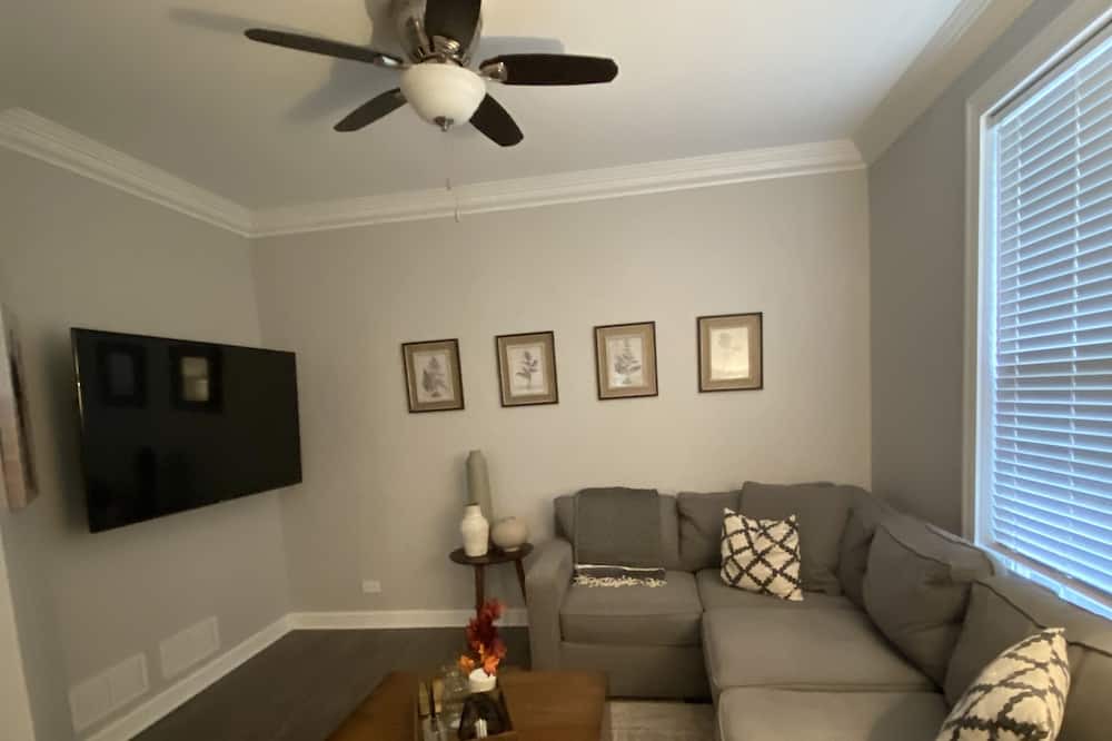 Photo of Livingroom in Elgin