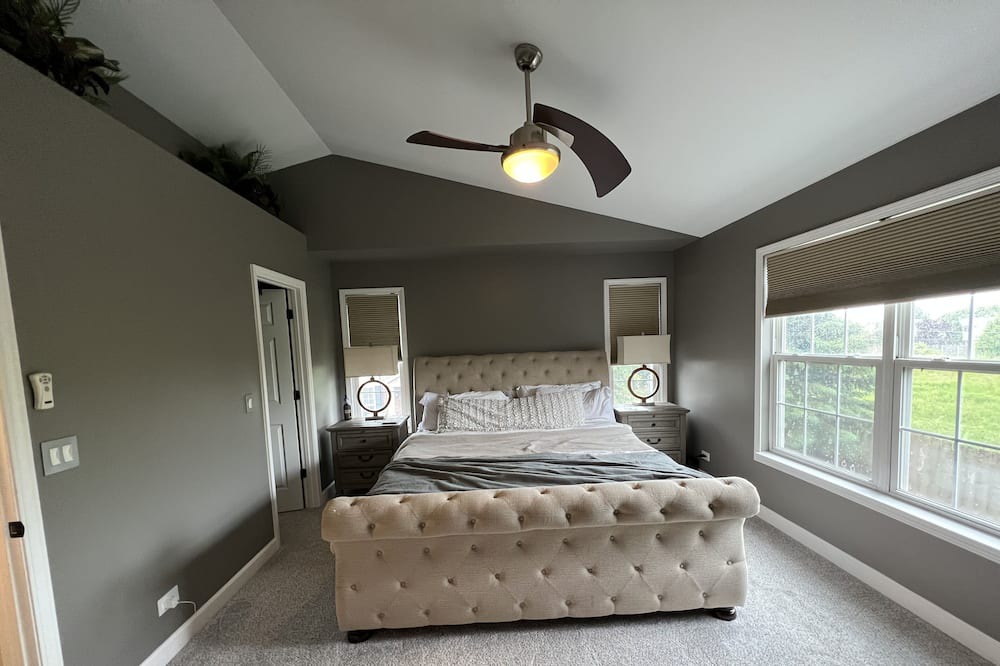 Photo of Bedroom in Elgin