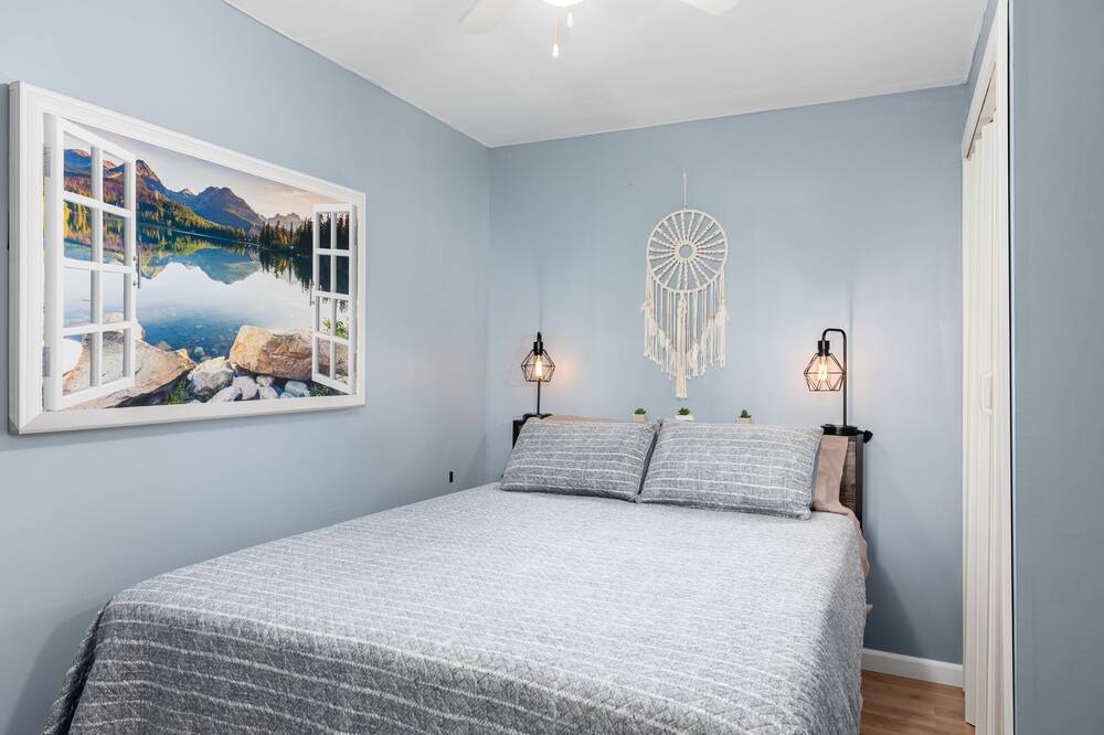 Photo of Bedroom in Mulberry Grove