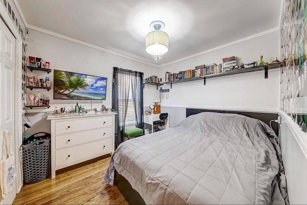 Photo of Bedroom in Belmont Cragin