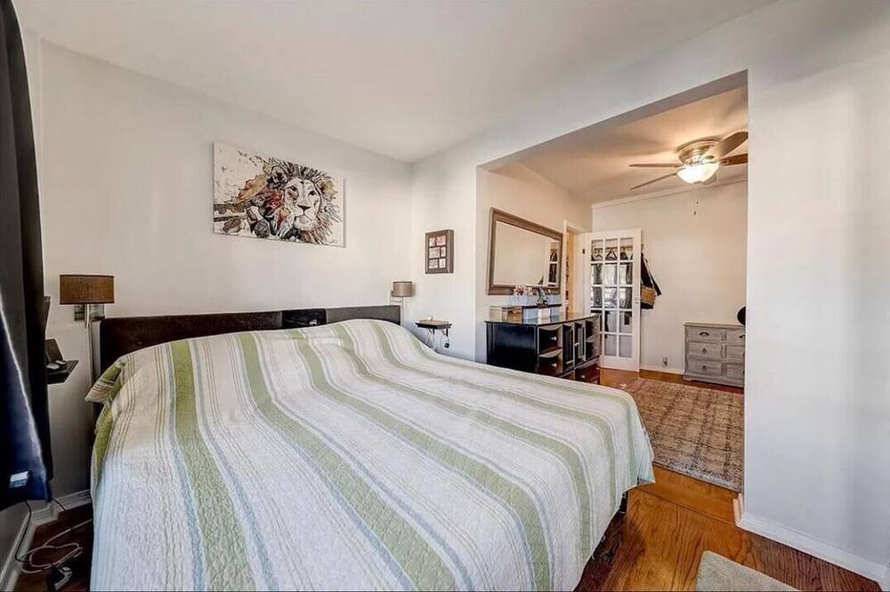 Photo of Bedroom in Belmont Cragin
