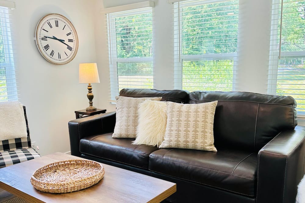 Photo of Livingroom in Yorkville