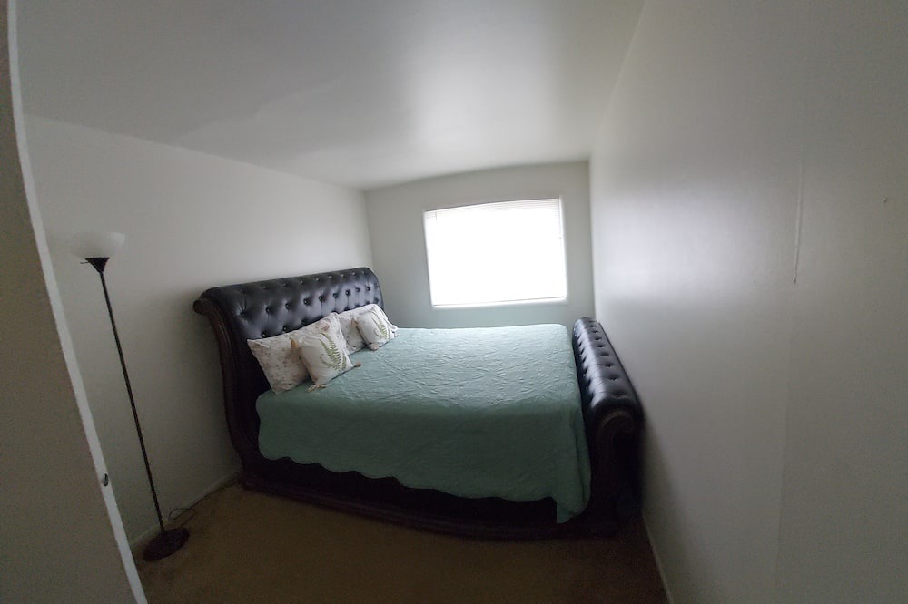 Photo of Bedroom in Hanover Park