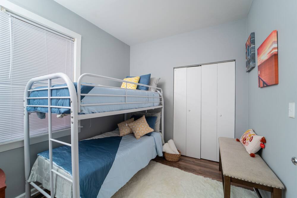 Photo of Bedroom in Blue Island