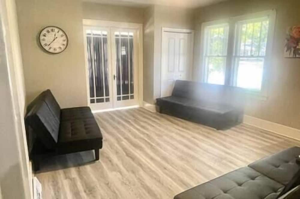 Photo of Bedroom in Hamilton