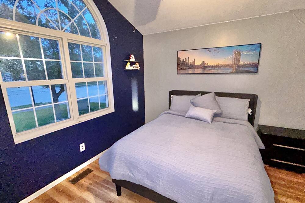 Photo of Bedroom in Charleston