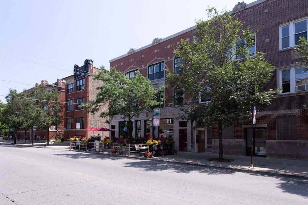 Photo of Others in Ravenswood
