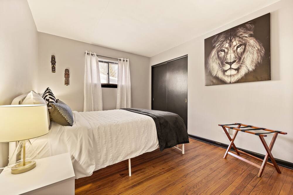 Photo of Bedroom in Yorkville