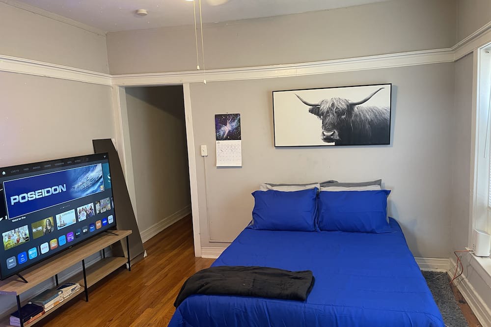Photo of Bedroom in Uptown