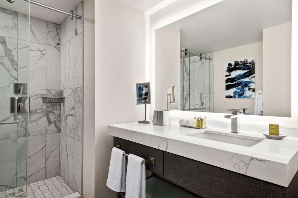 Photo of Bathroom in Streeterville