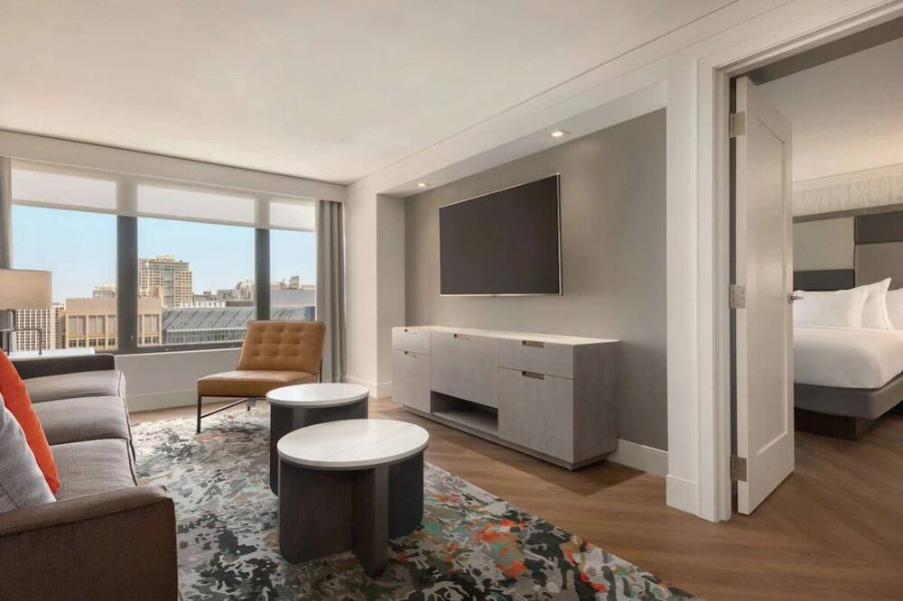 Photo of Livingroom in Streeterville