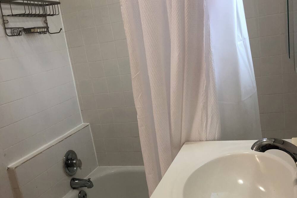 Photo of Bathroom in Avondale
