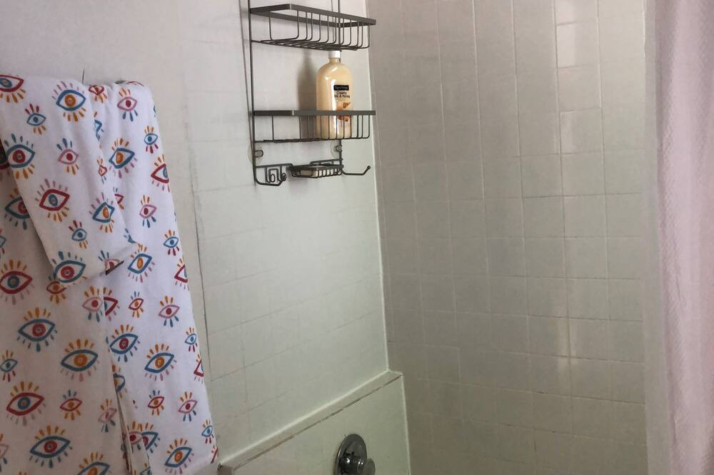Photo of Bathroom in Avondale