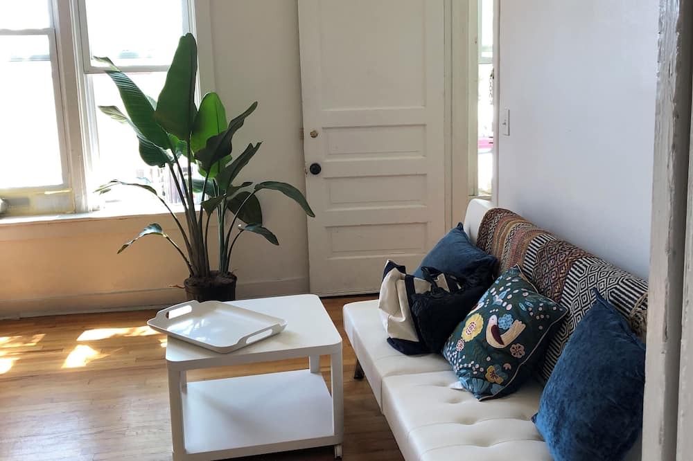 Photo of Bedroom in Avondale