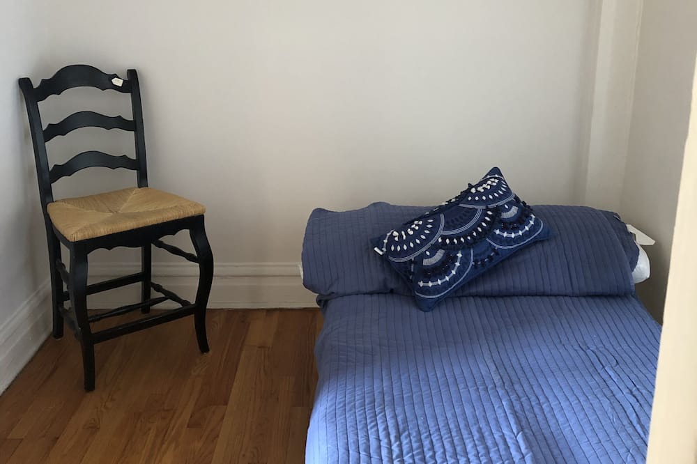 Photo of Bedroom in Avondale