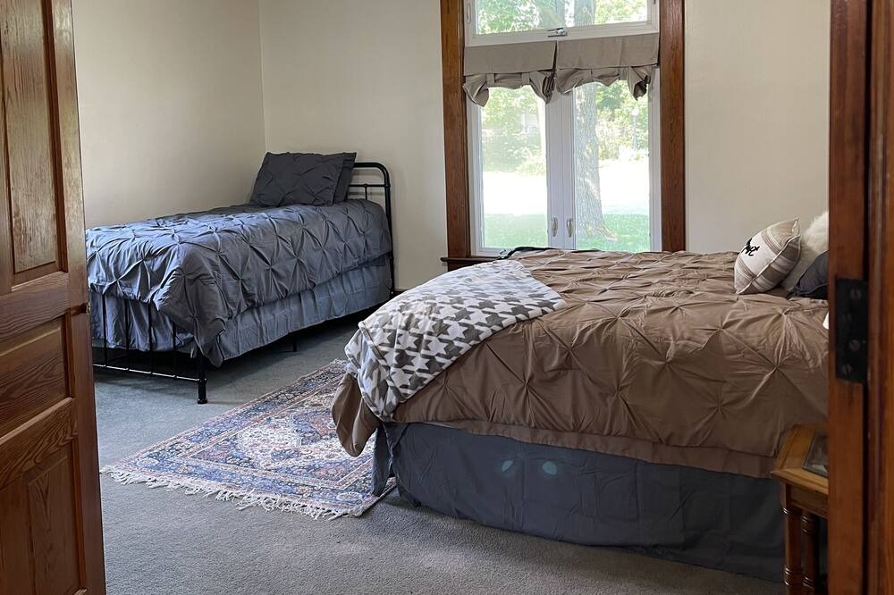 Photo of Bedroom in Marshall