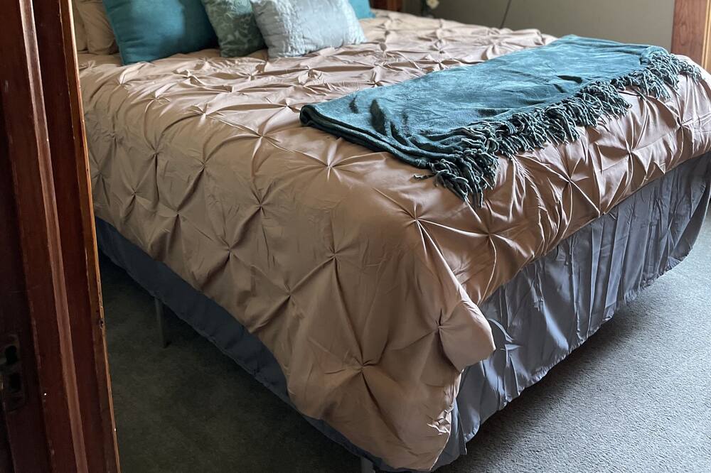 Photo of Bedroom in Marshall