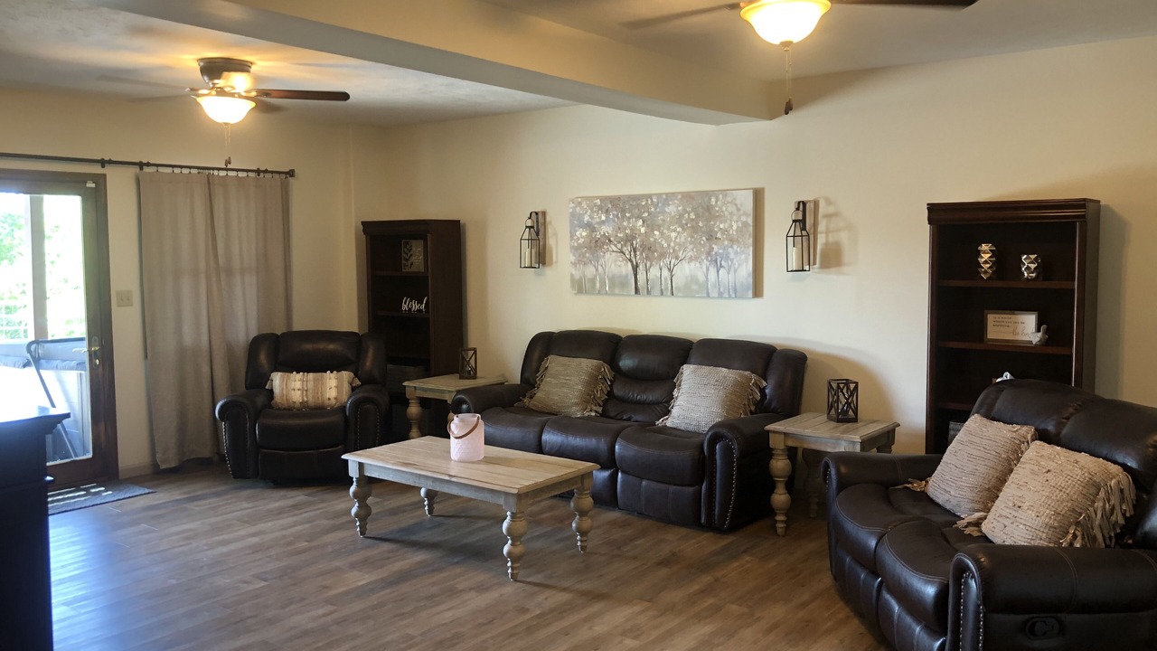 Photo of Livingroom in Cobden