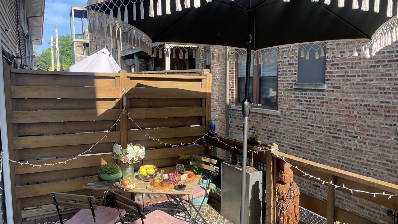 Photo of Outdoor in Woodlawn
