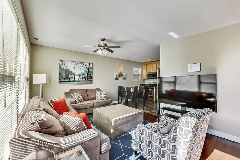 Photo of Livingroom in Wicker Park