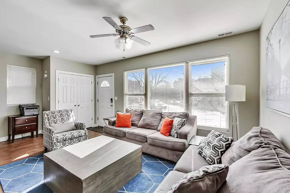Photo of Livingroom in Wicker Park