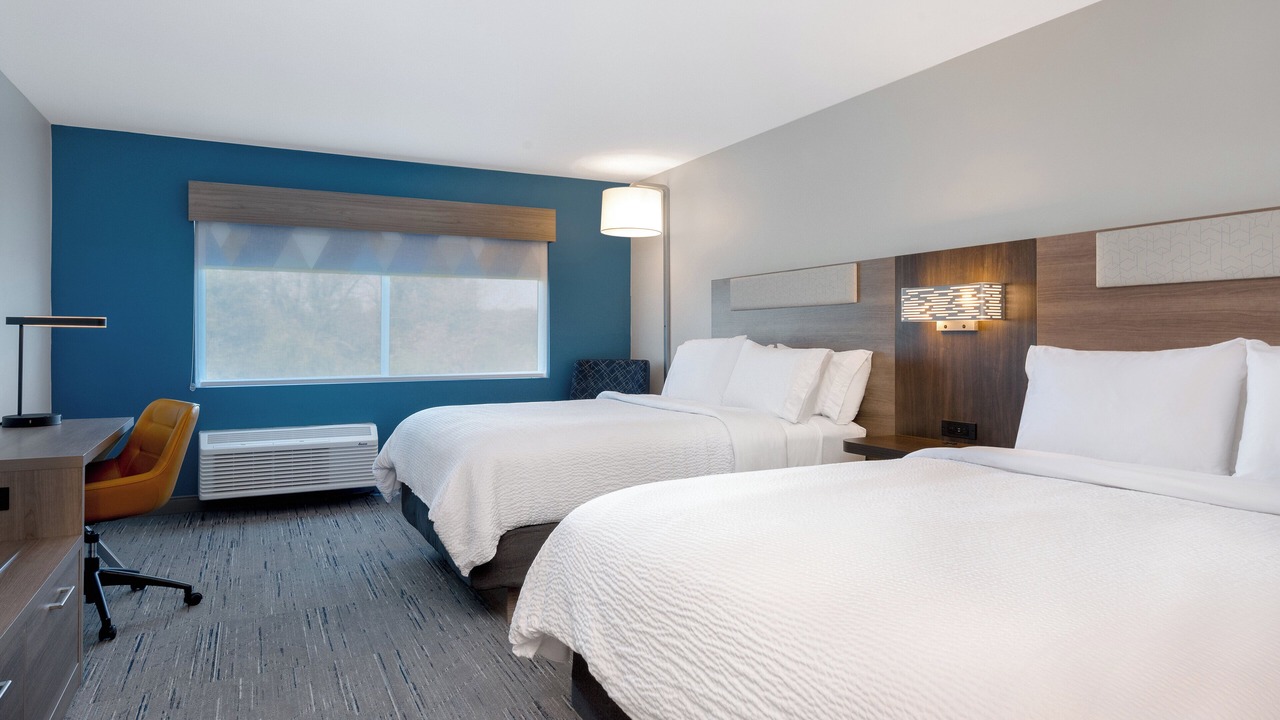 Photo of Bedroom in Alton