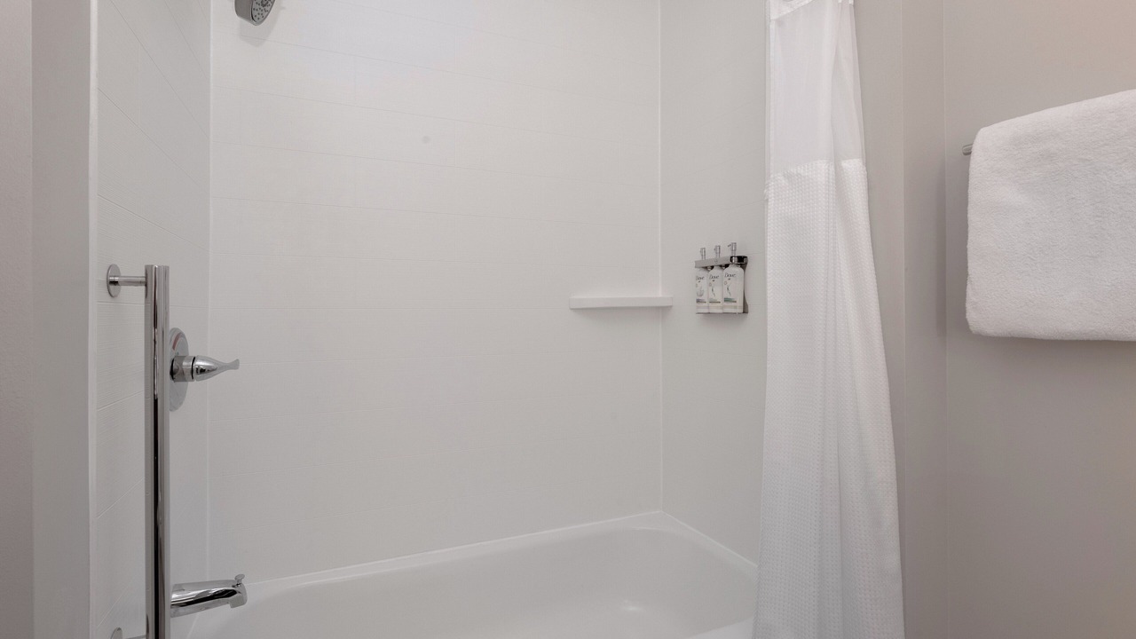 Photo of Bedroom in Alton