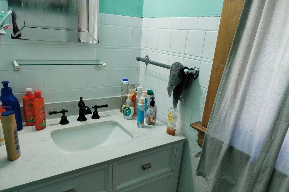 Photo of Bathroom in Galesburg