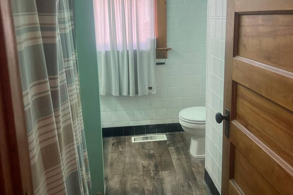 Photo of Bathroom in Galesburg