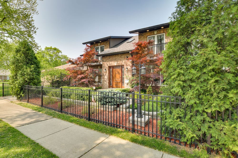 Photo of Outdoor in Des Plaines