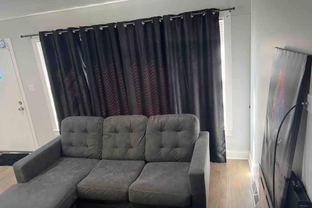 Photo of Livingroom in Chatham