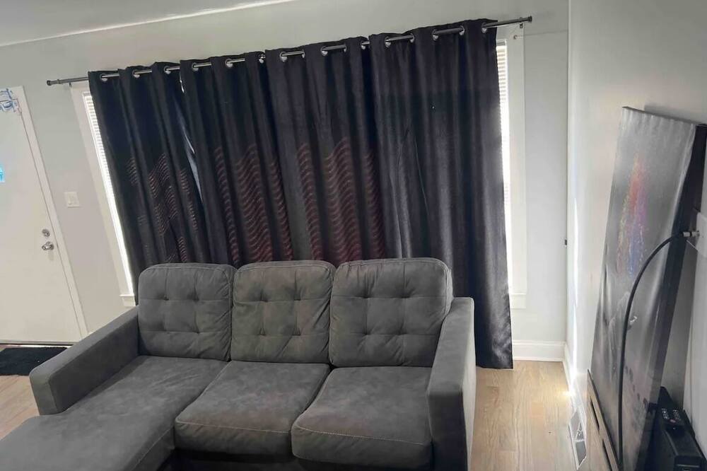 Photo of Livingroom in Chatham