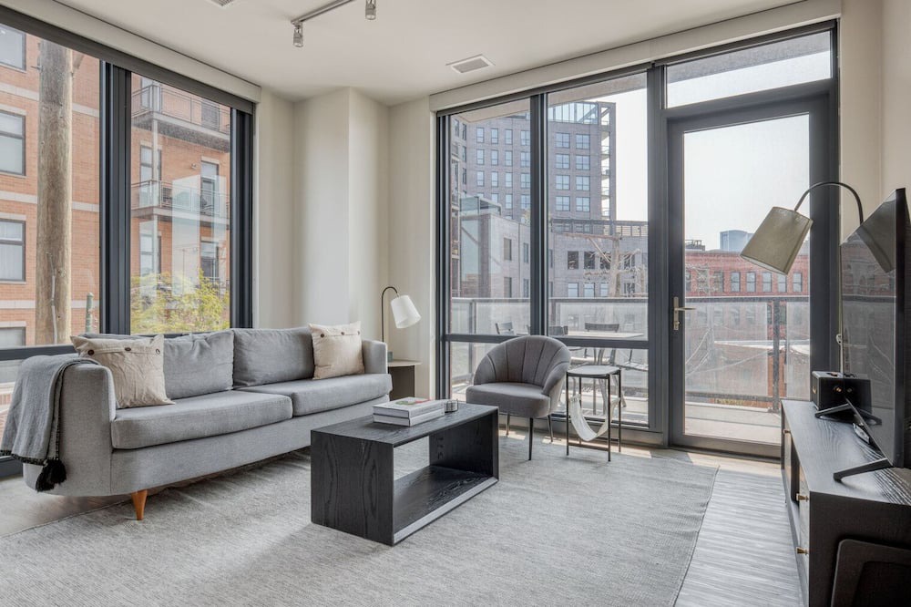 Photo of Livingroom in River West